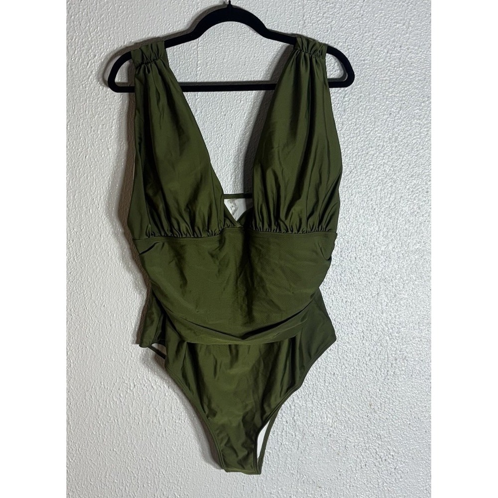 Women's Green Regular One-Piece Swimsuit Wide Strap Solid Lined